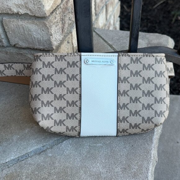 NWT MICHAEL MICHAEL KORS MONOGRAM BELT CROSSBODY BAG LG/XL NEW - Picture 3 of 14